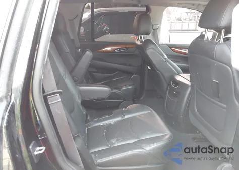 2015 Cadillac Escalade Premium z USA, uszkodzony, nr VIN 1GYS4CKJ1FR179412